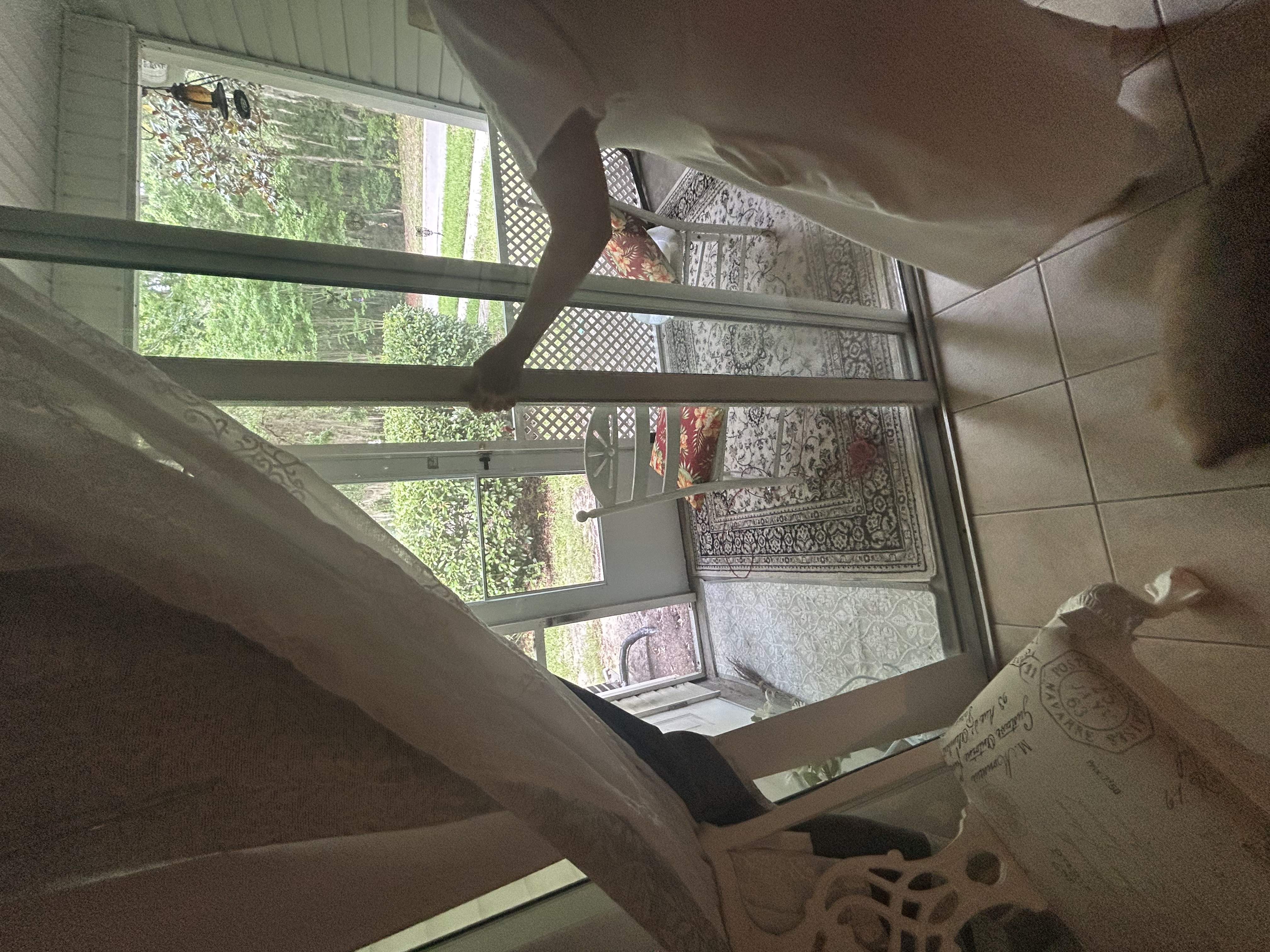Sliding door off its track
